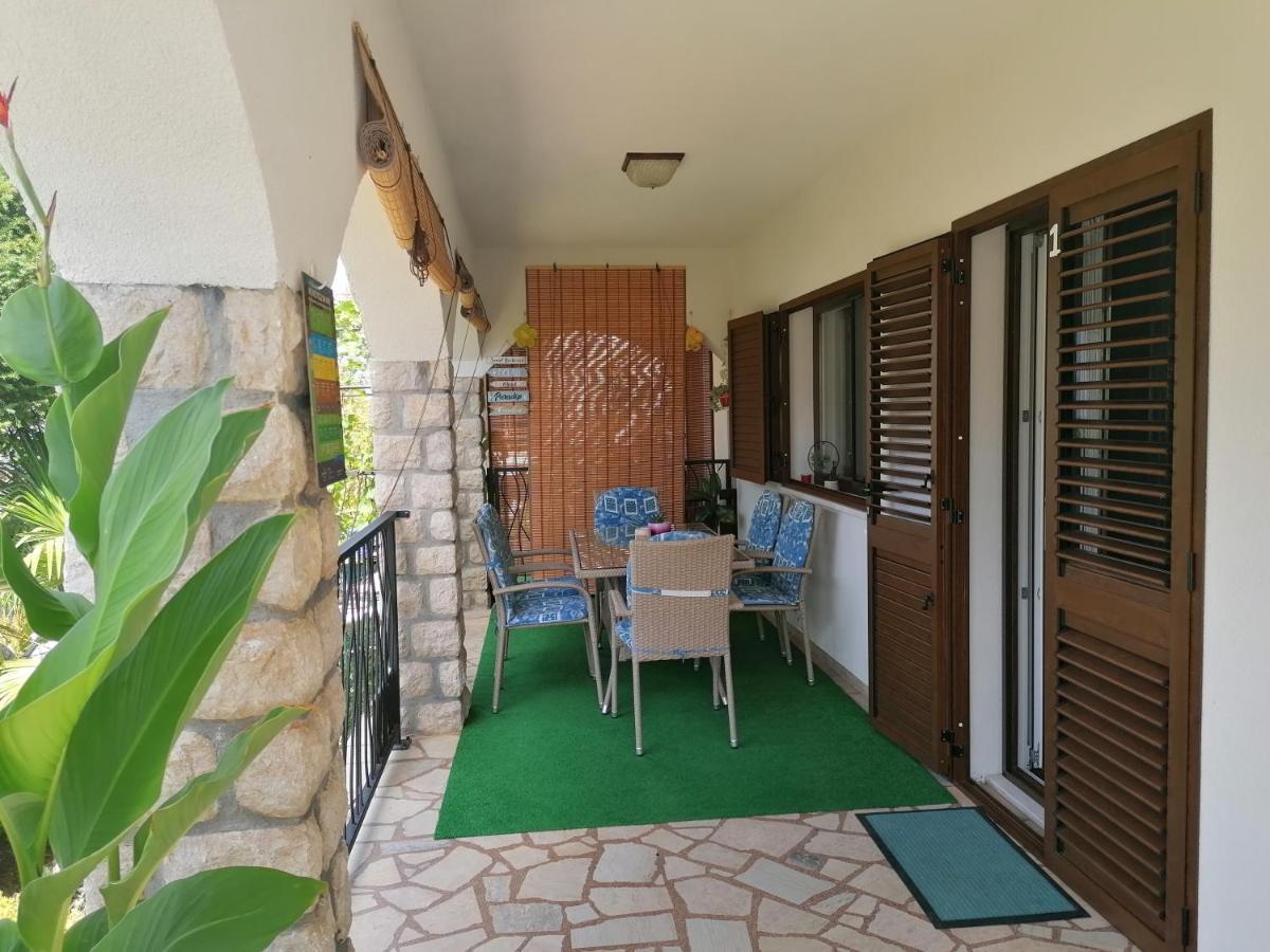 Apartments With A Parking Space Njivice, Krk - 5320 Екстериор снимка