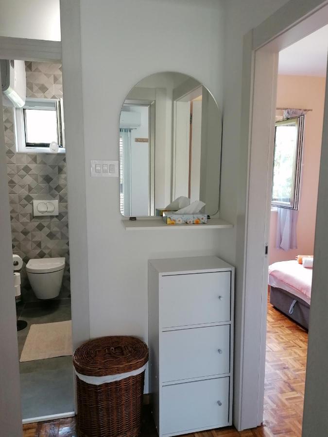Apartments With A Parking Space Njivice, Krk - 5320 Екстериор снимка