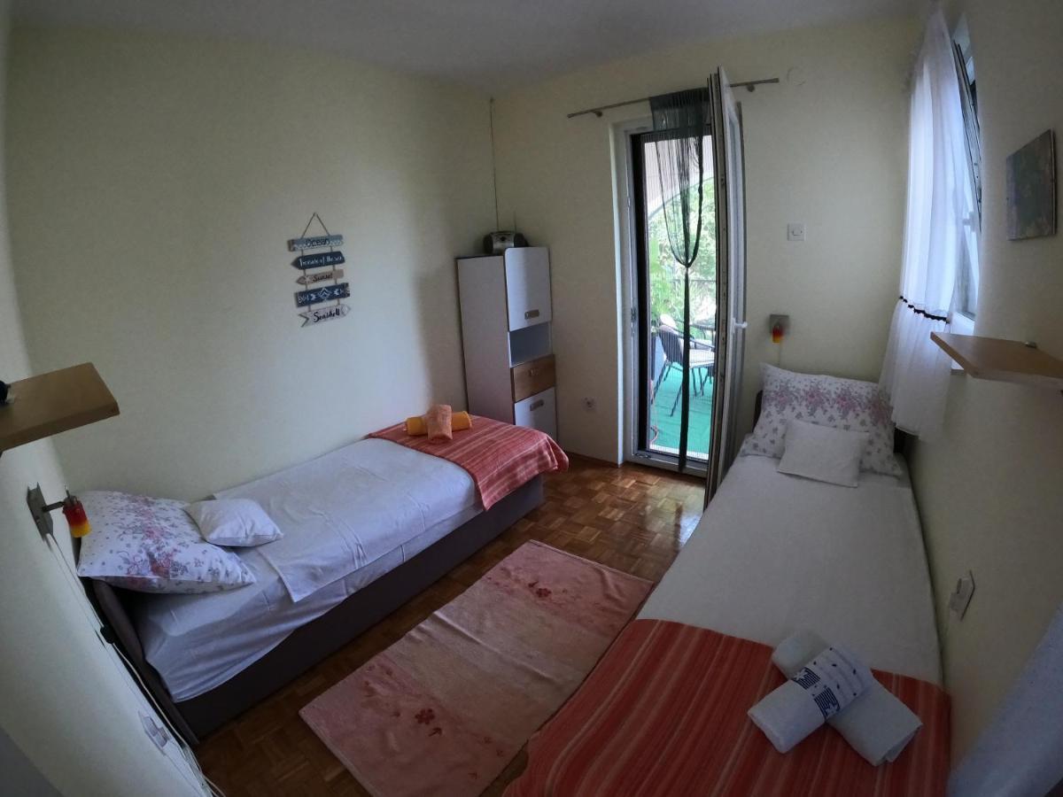 Apartments With A Parking Space Njivice, Krk - 5320 Екстериор снимка